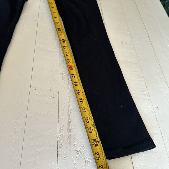 Iviiva bu Lululemon size 10 black leggings with blue pink and gray top - Picture 12 of 12